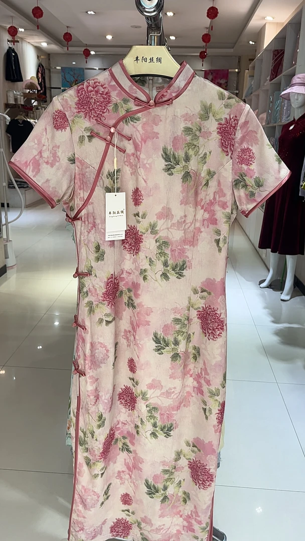 斜襟印花新中式简约旗袍