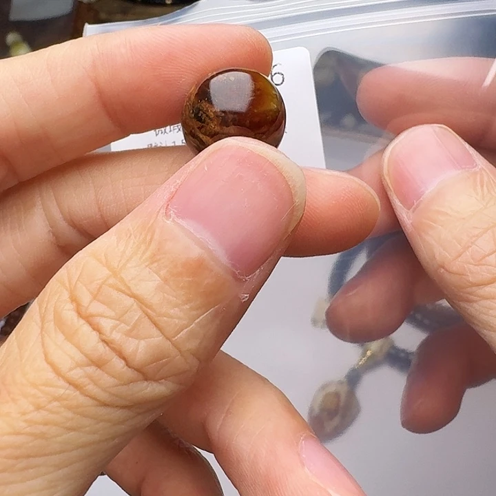 琥珀未镶嵌裸石琥珀