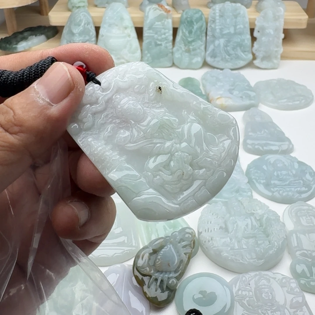 云***店颈饰未镶嵌翡翠天然缅甸A货翡翠