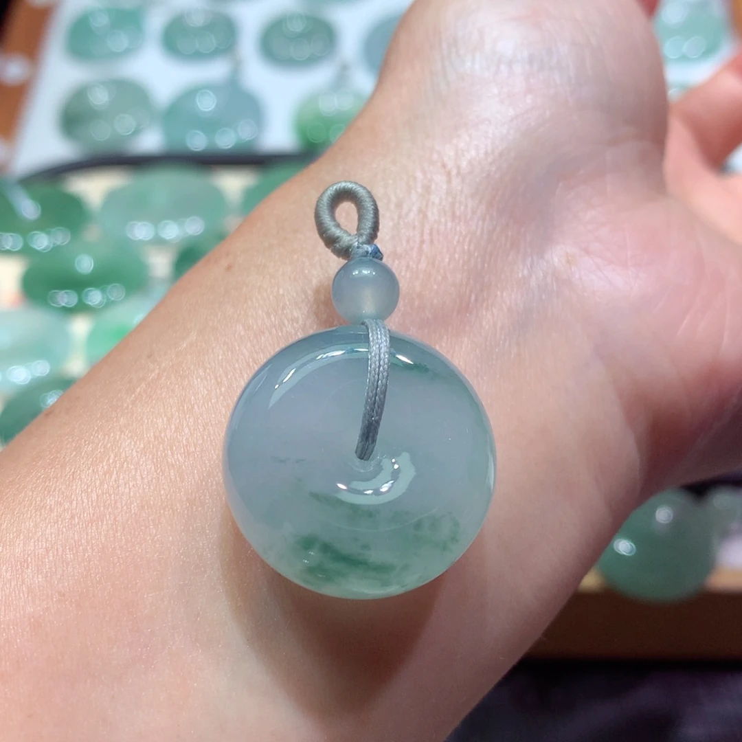 翡翠未镶嵌颈饰85尺寸23.3*11.1