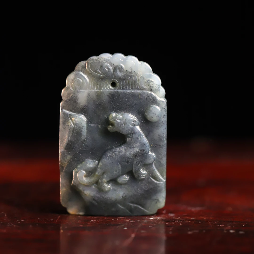 明代和田玉吉祥虎牌-CS