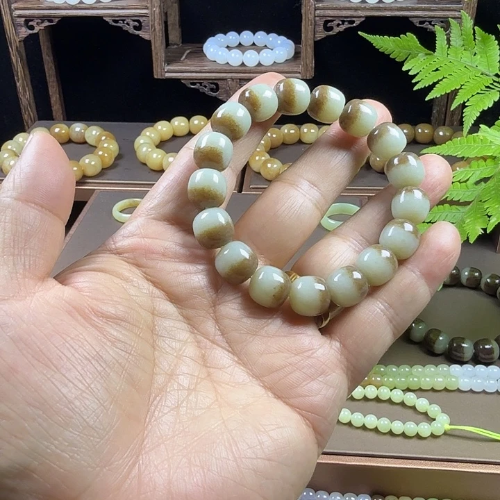 一***事和田玉（糖玉）未镶嵌手链