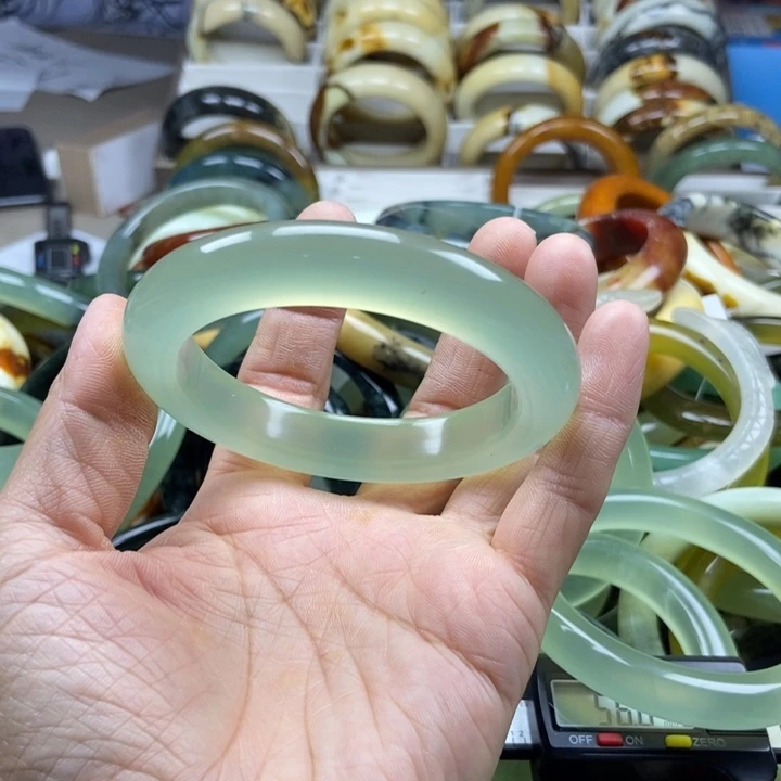 水****蛇纹石玉未镶嵌手镯