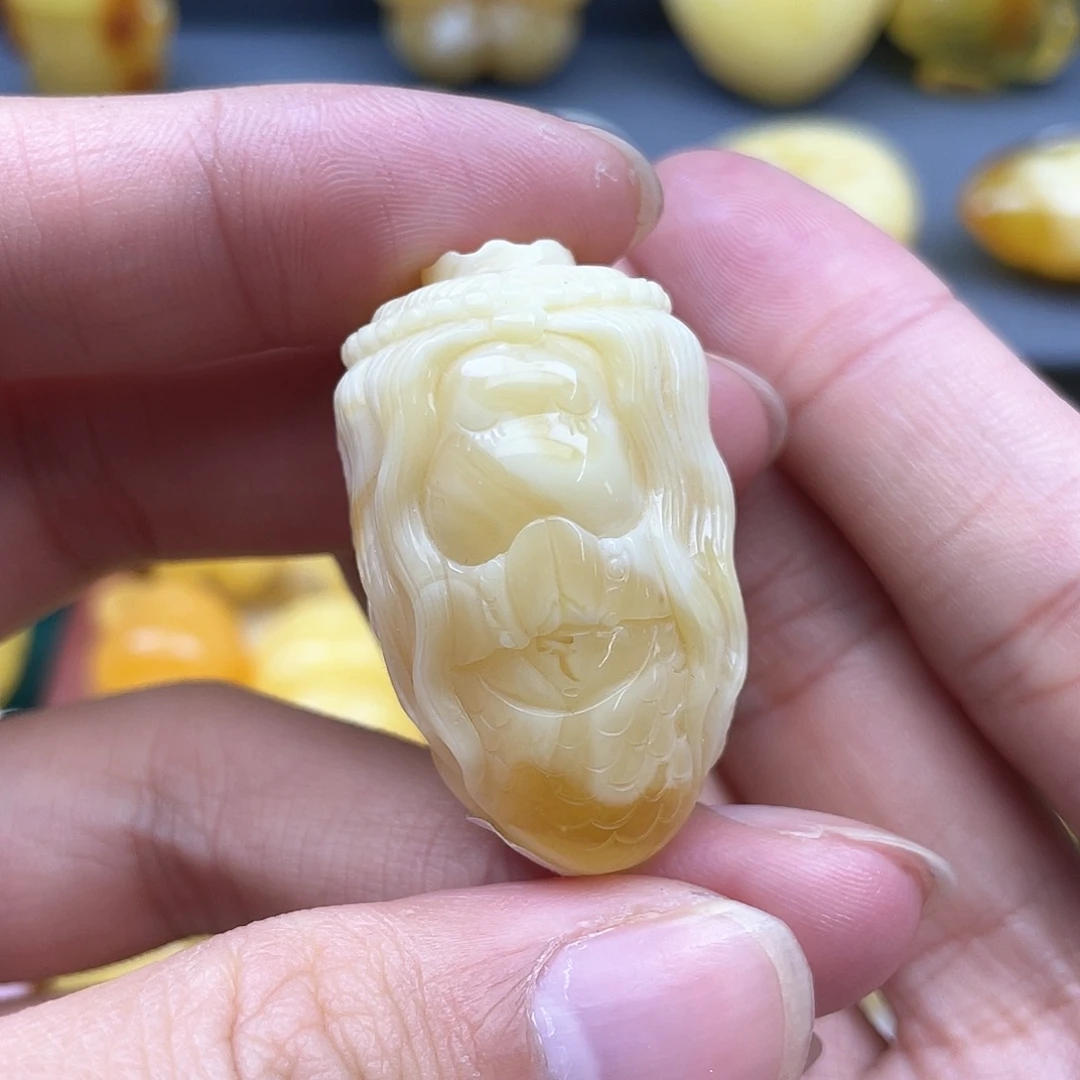 琥珀裸石未镶嵌蜜蜡