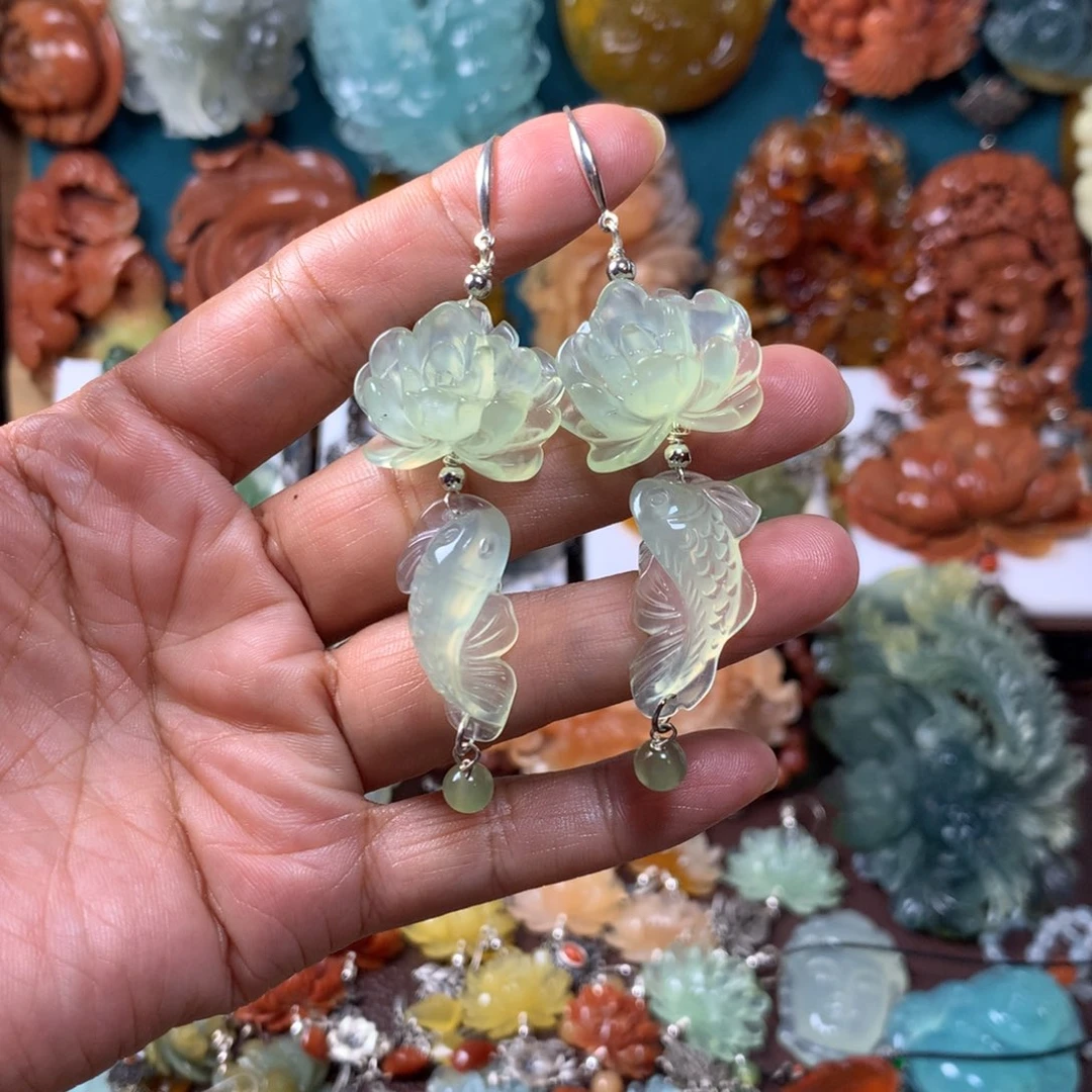 蛇纹石玉未镶嵌耳坠