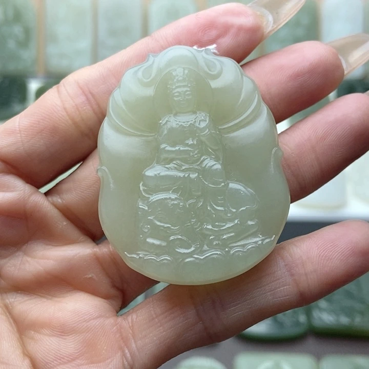 和田玉颈饰未镶嵌用**…