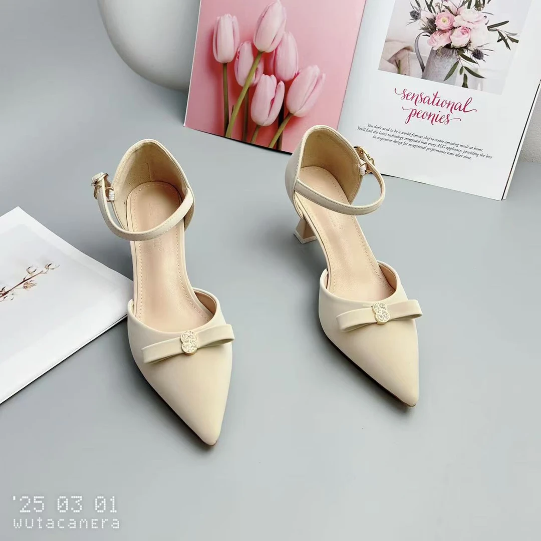 A9-27  新款上新显瘦气质百搭细跟时尚包头中空鞋