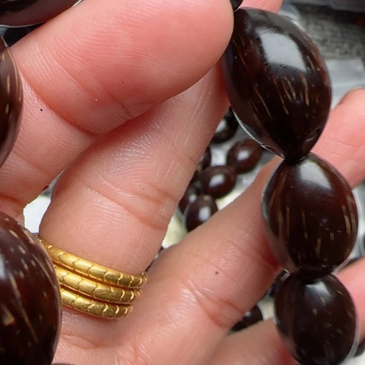 橄榄核手串橄榄油和橄榄油