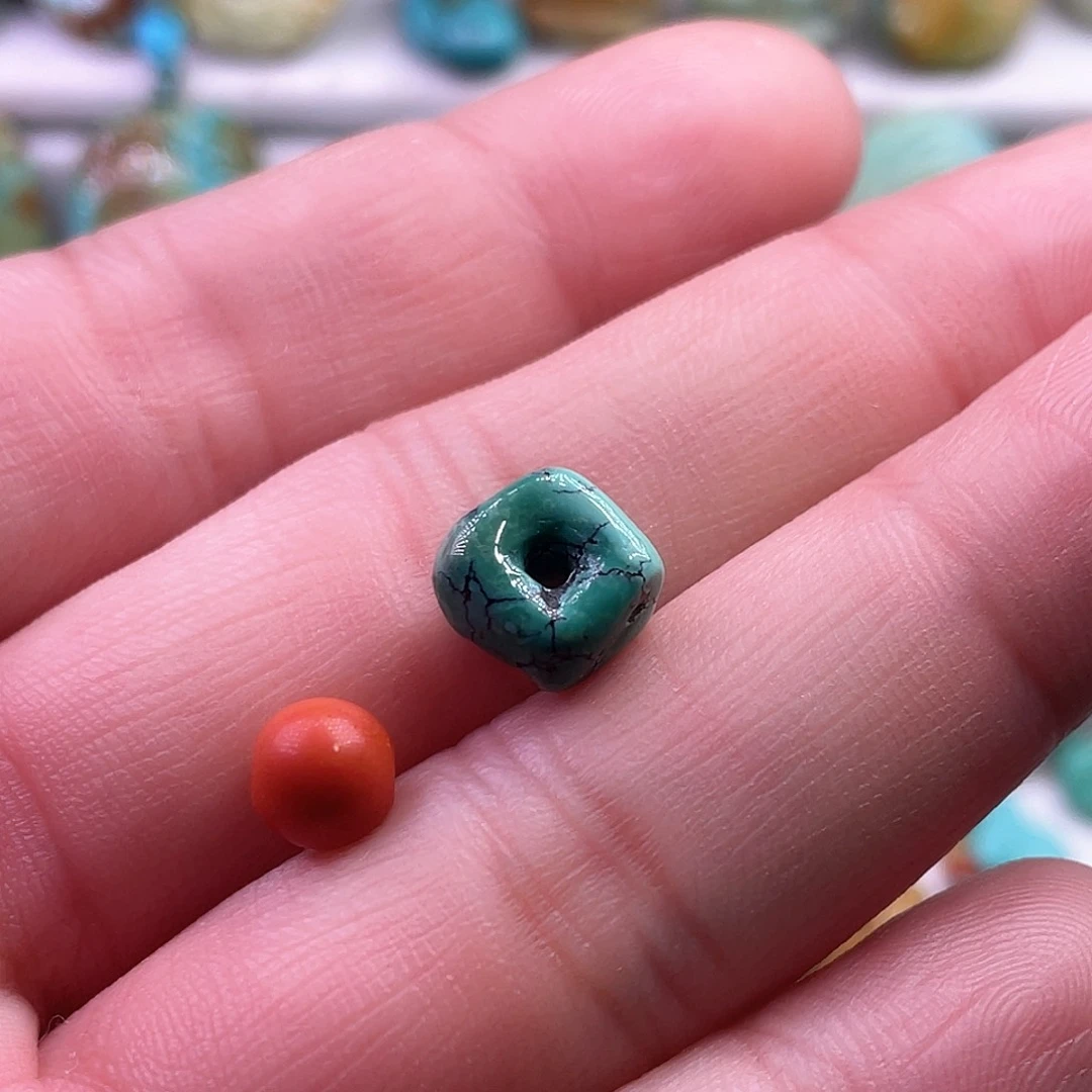 南红玛瑙颈饰未镶嵌