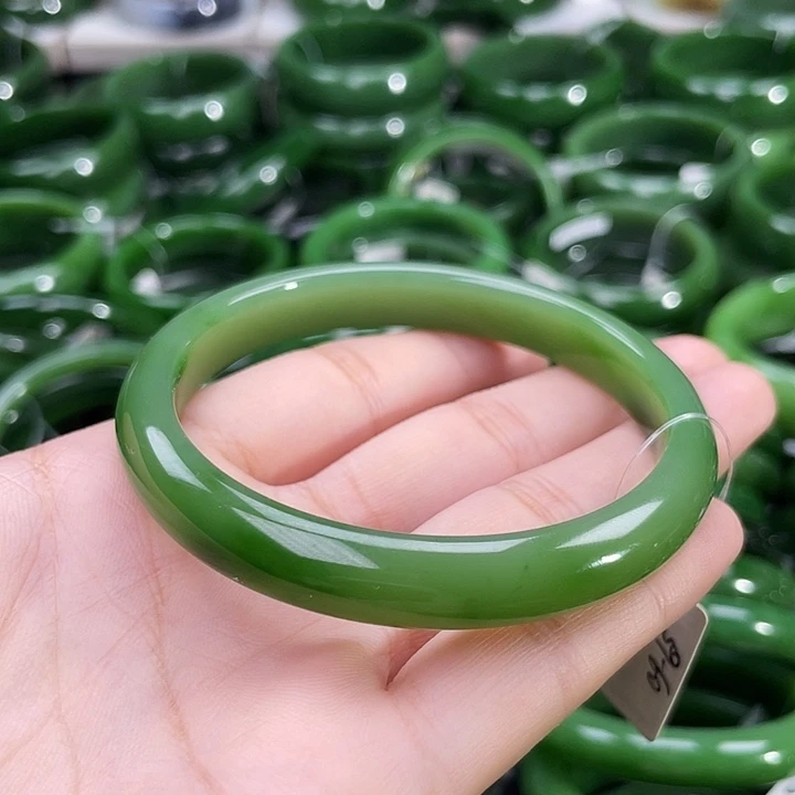 未镶嵌手镯和田玉（碧玉）