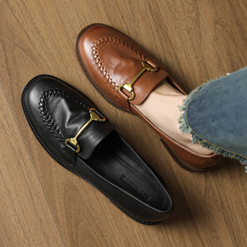 真皮时尚金属扣英伦风复古单鞋女百搭中跟粗跟一脚蹬深口乐福鞋子