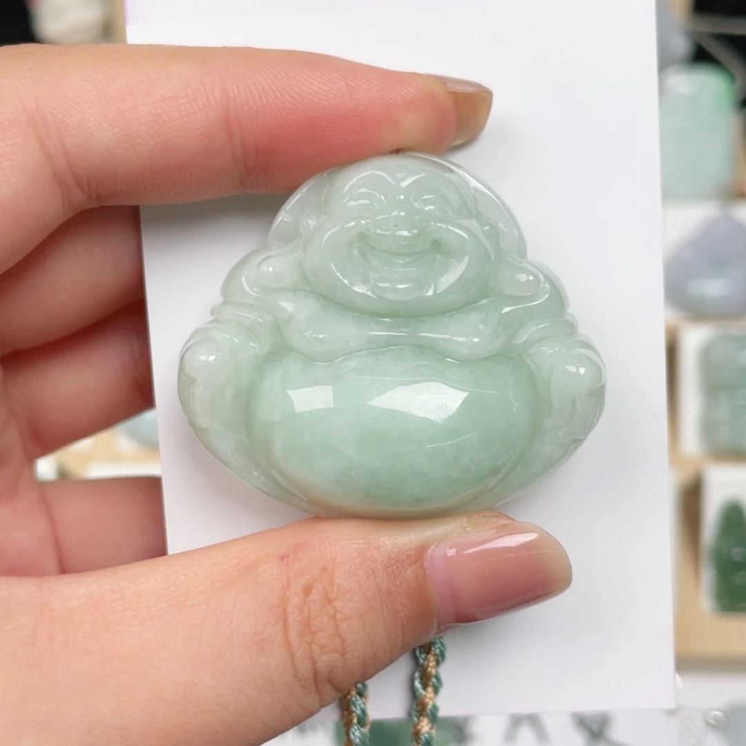 翡翠未镶嵌颈饰佛公