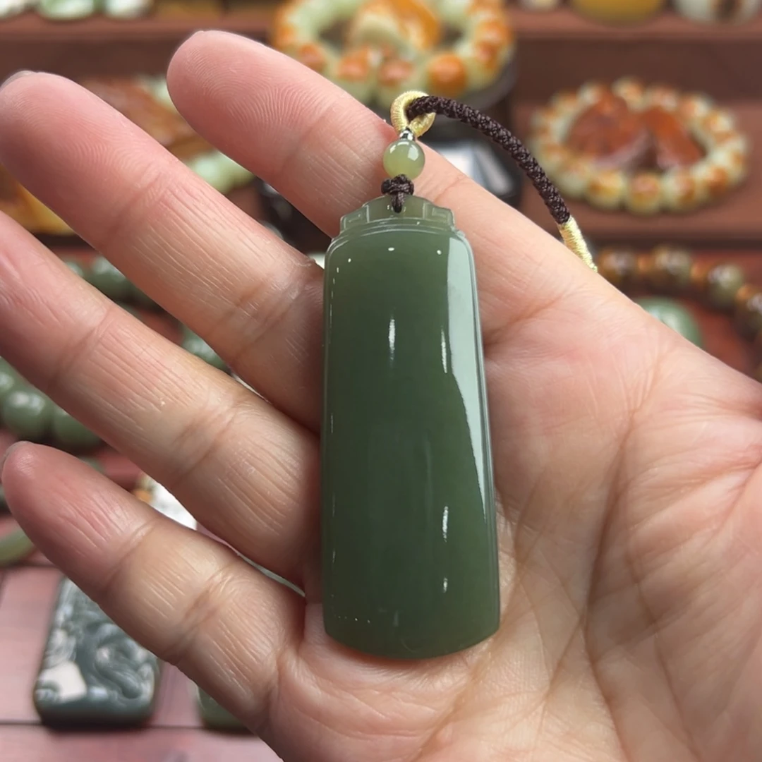 岫岩老玉（透闪石质玉）挂件未镶嵌