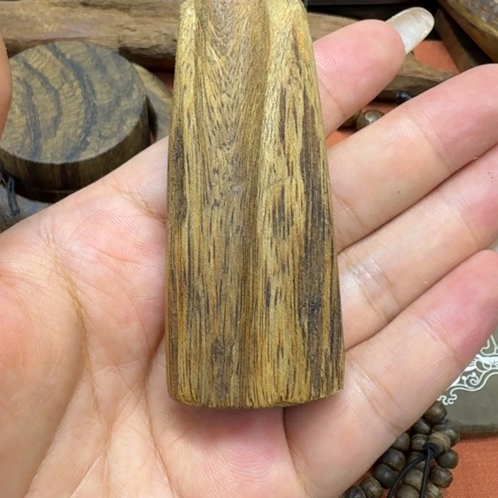 大叶紫檀（黑酸枝木类）