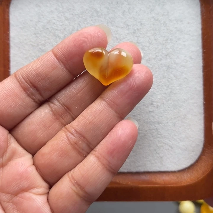 琥珀未镶嵌珠宝奇石M36号蜜蜡屁桃