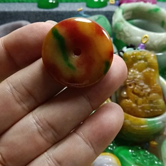伄***戼翡翠未镶嵌挂件翡翠