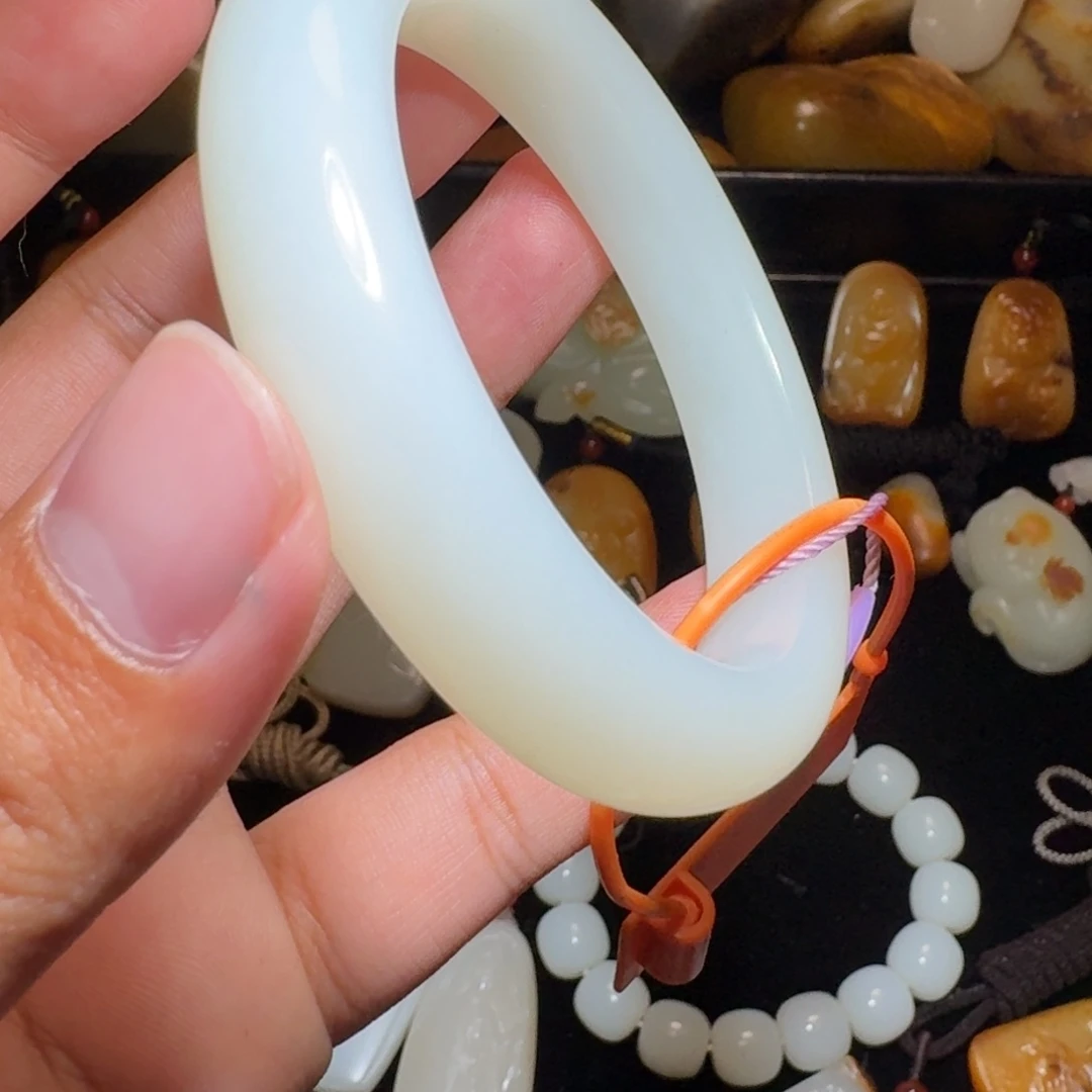 和田玉未镶嵌颈饰纯*?55