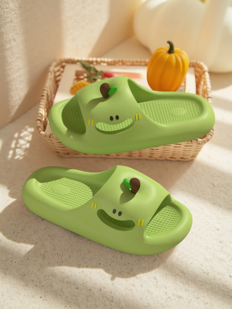 2025夏季爆款厚软底EVA踩屎感拖鞋室内外情侣拖鞋卡通可爱凉拖鞋