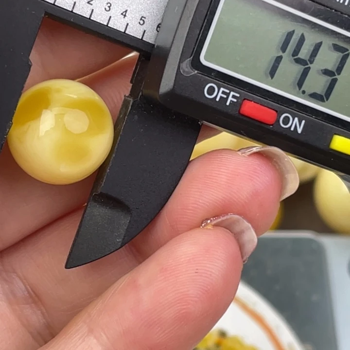 琥珀未镶嵌裸石462