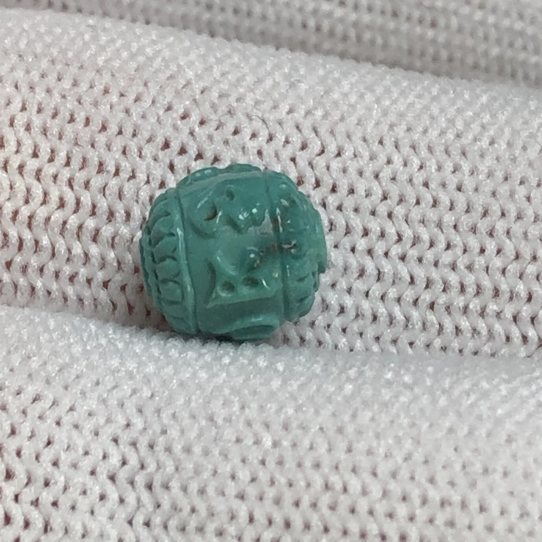 高瓷高色绿松石六字箴言小桶珠，无泡油，尺寸8.6×8.8