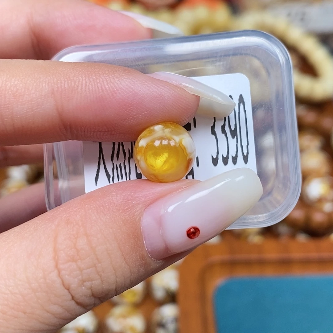 蜜蜡未镶嵌珠宝奇石3390