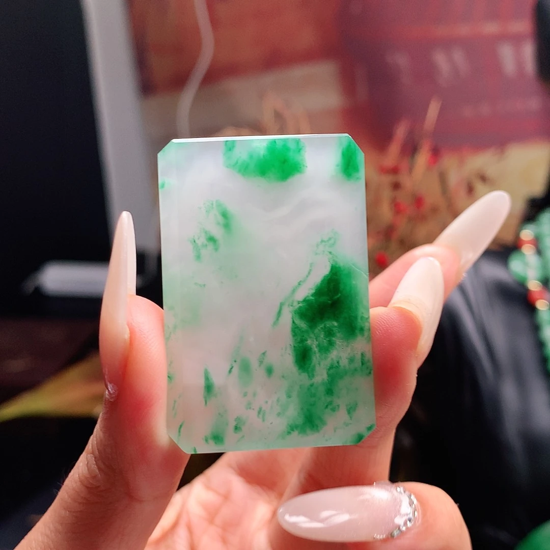 品***荷石英质玉吊坠未镶嵌