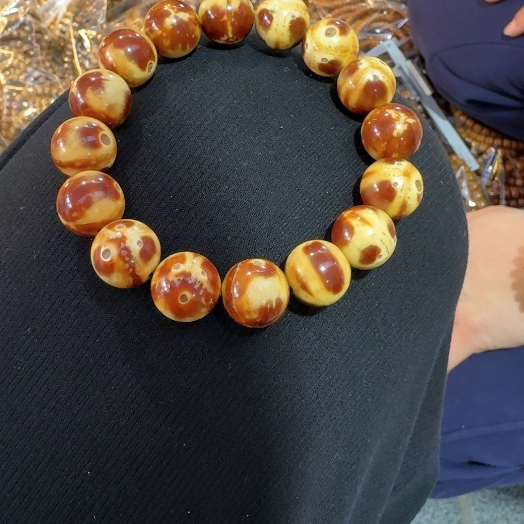 猴头核桃吊坠熊猫鼠15左右