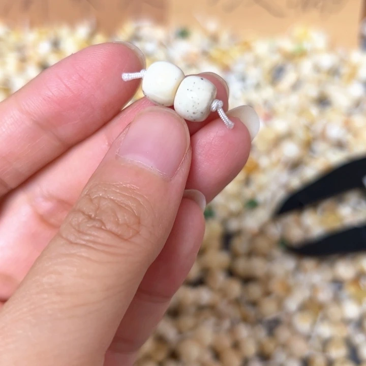 裸石蜜蜡未镶嵌8.5mm一对