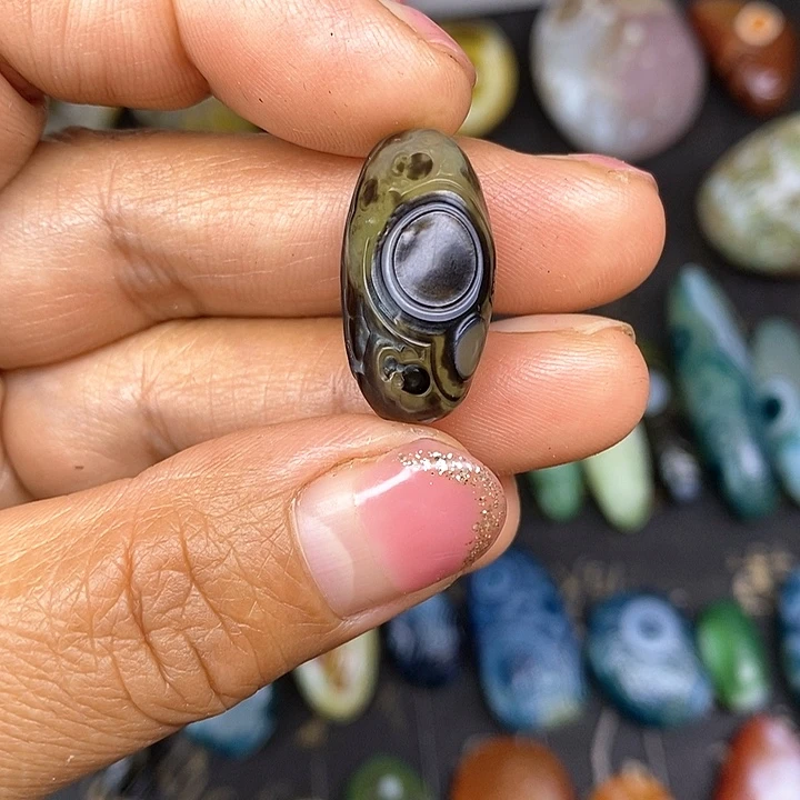 阿拉善眼睛石奇石