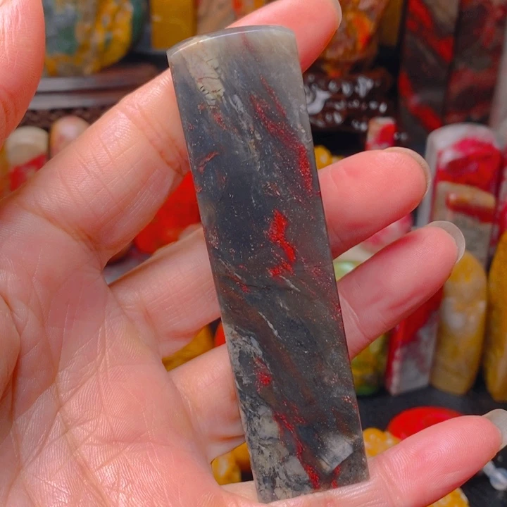 昌化鸡血石昌化鸡血石印章