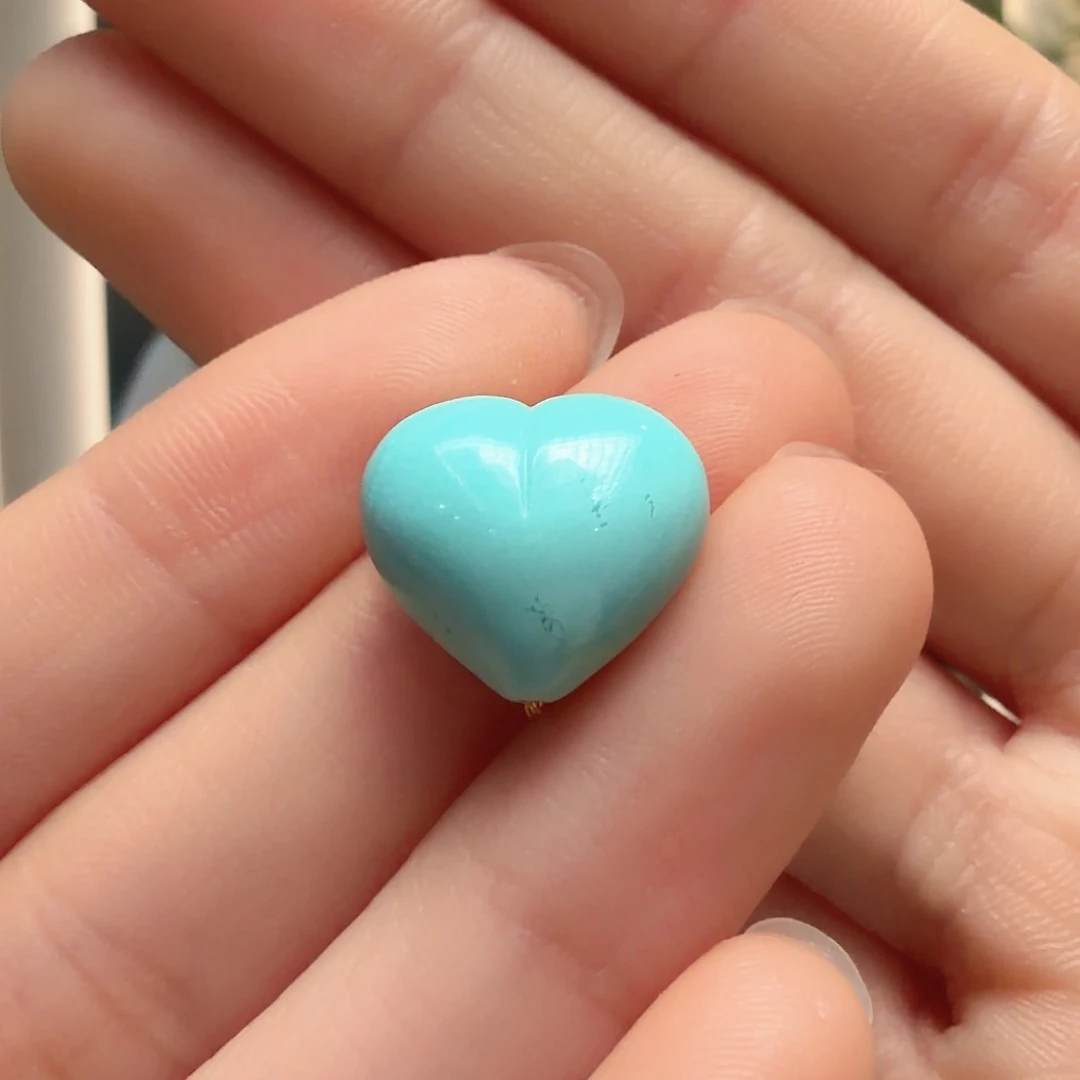 绿松石未镶嵌颈饰