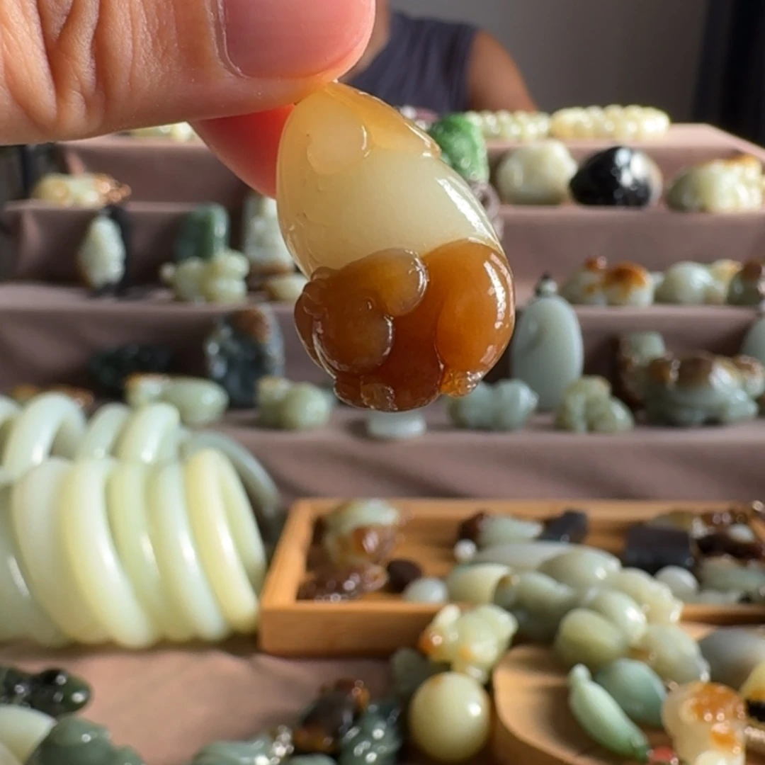 和田玉（糖玉）未镶嵌颈饰