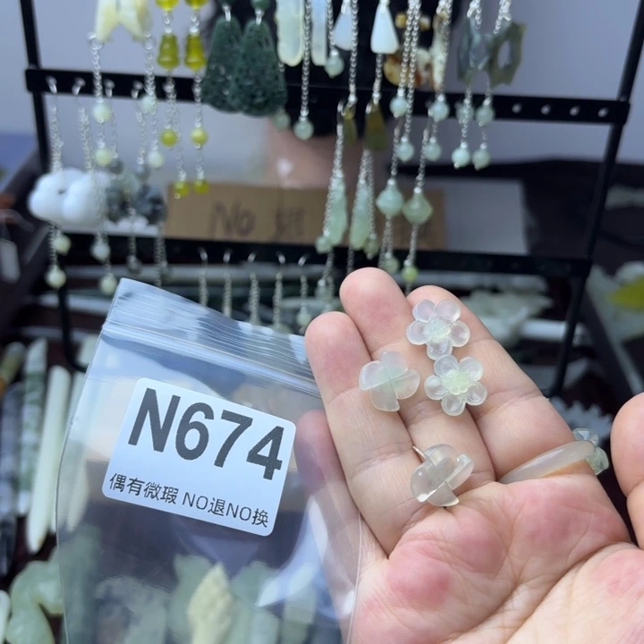蛇纹石玉发饰合金兰
