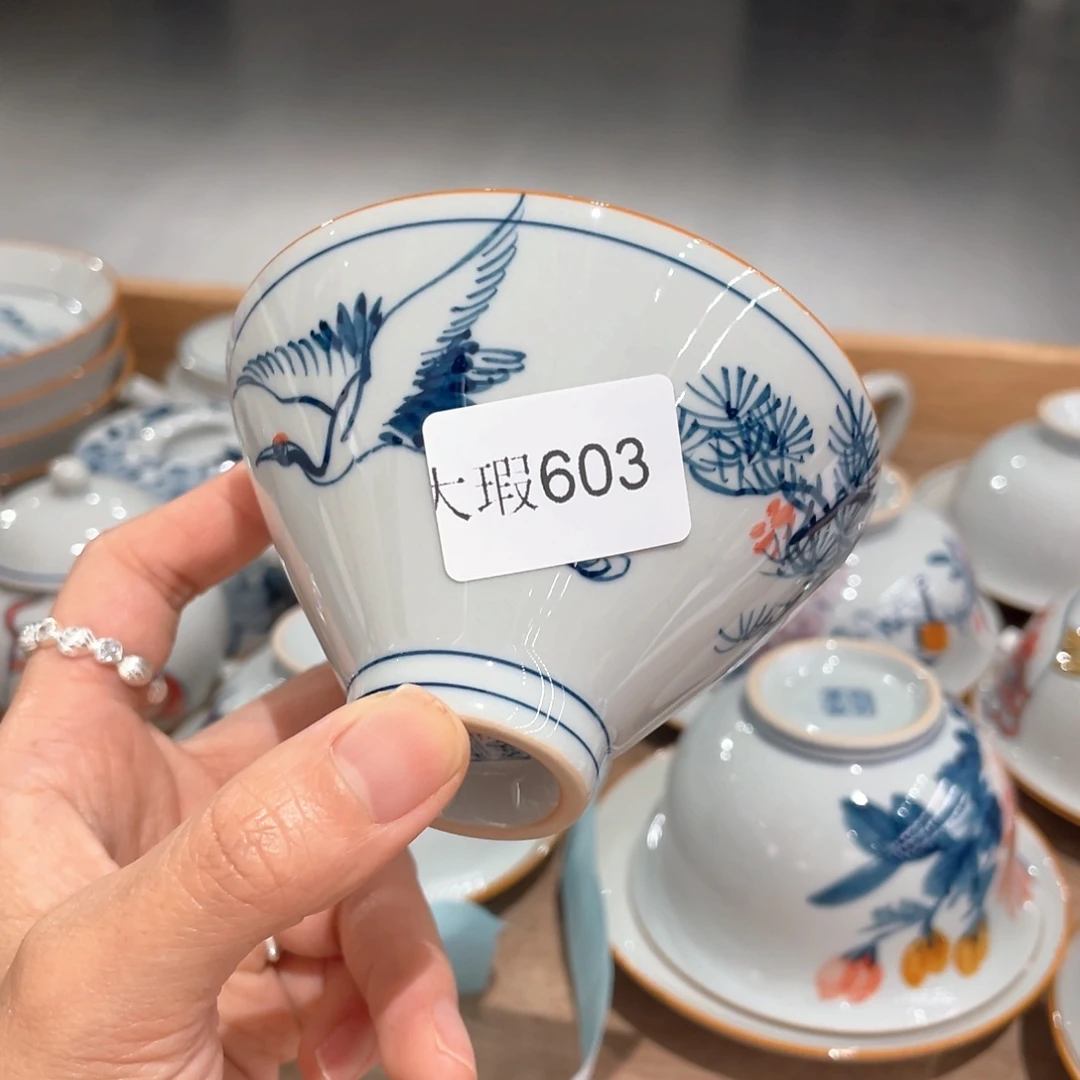 釉下彩纯手绘有瑕