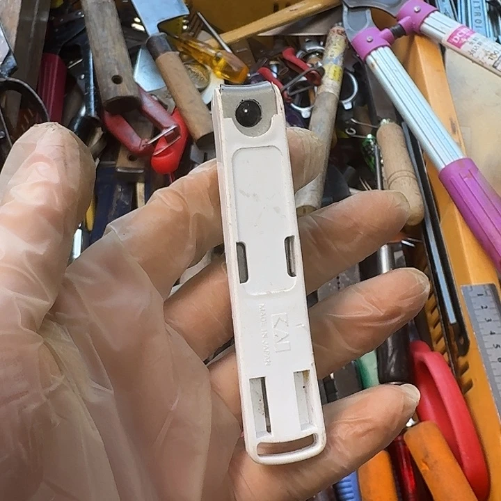王***杰厚款五金工具制造工艺