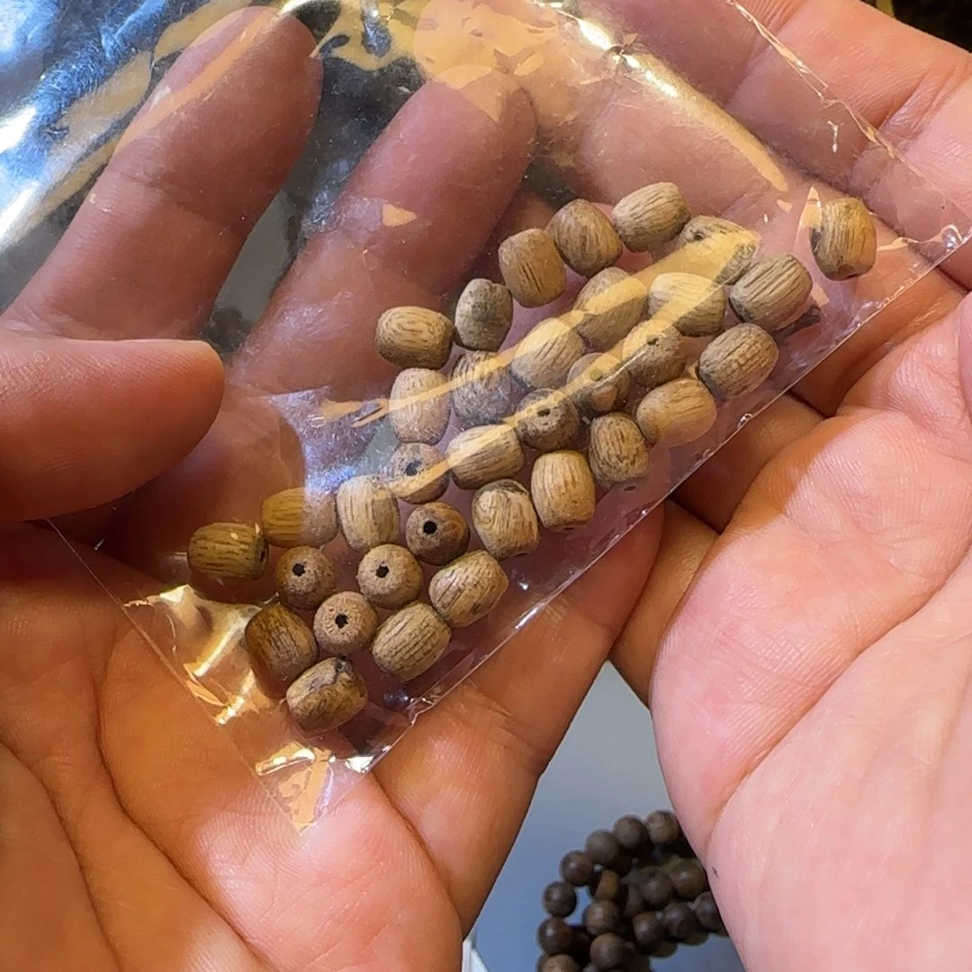 我***看沉香沉香碎屑4.62克含袋子微瑕珠子不退