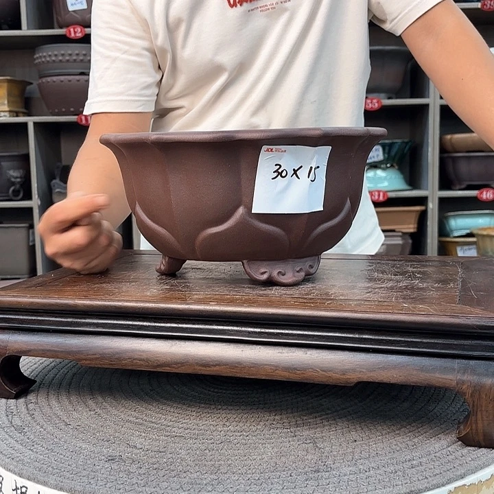 紫砂花盆紫砂的颜色很好看