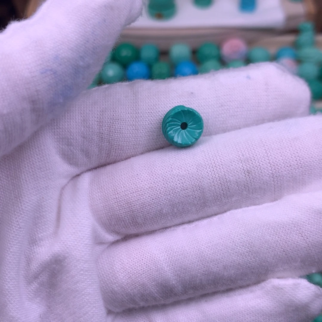 湖北精品羽毛扣10mm