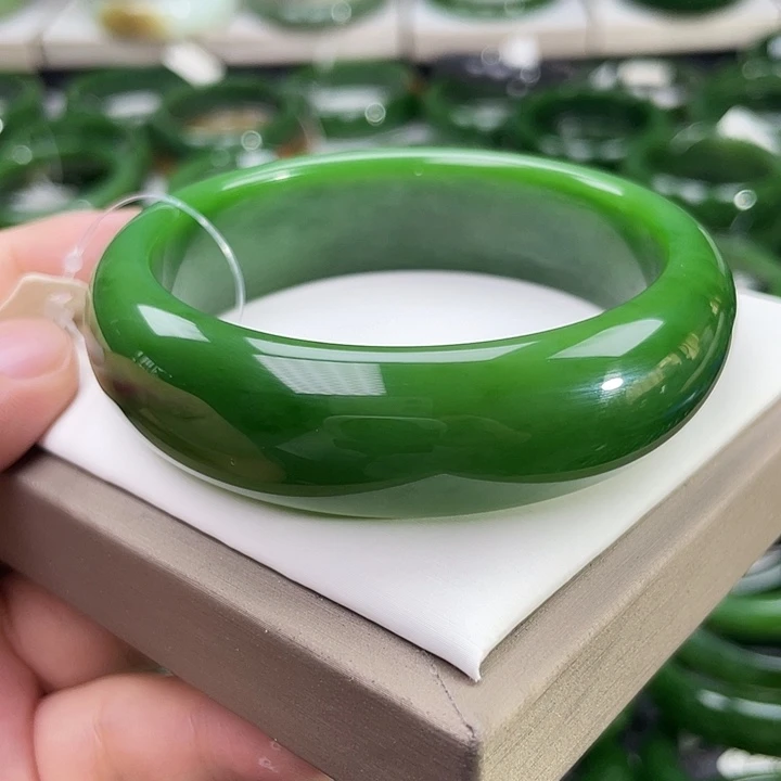 和田玉（碧玉）手镯未镶嵌