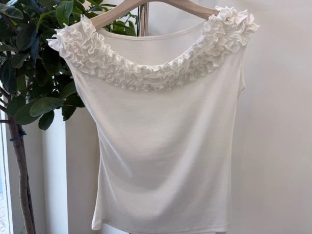 一字肩花簇仙女T百搭