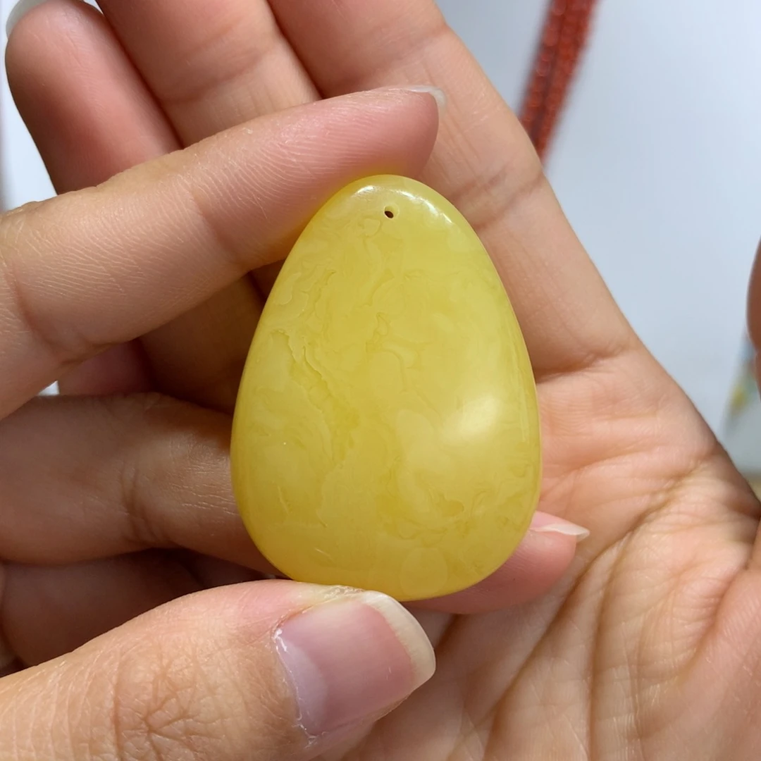 未镶嵌颈饰蜜蜡吊坠