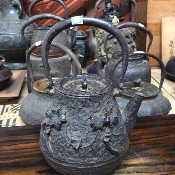 葫芦形炮口壶葫芦藤纹饰