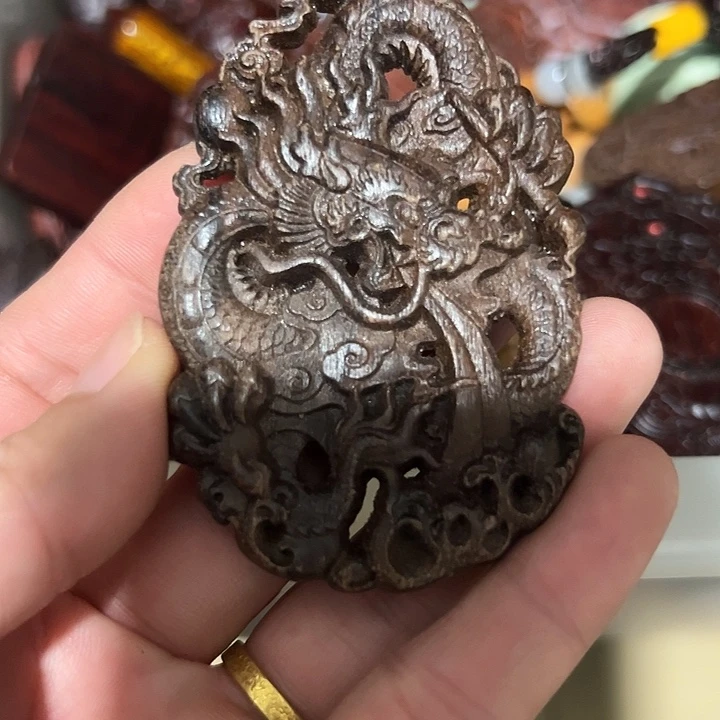 维腊木（绿檀）无事牌