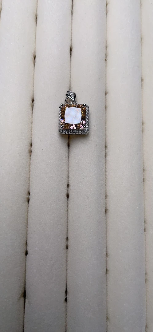 爱丽丝-轻奢高定彩色金钻吊坠114