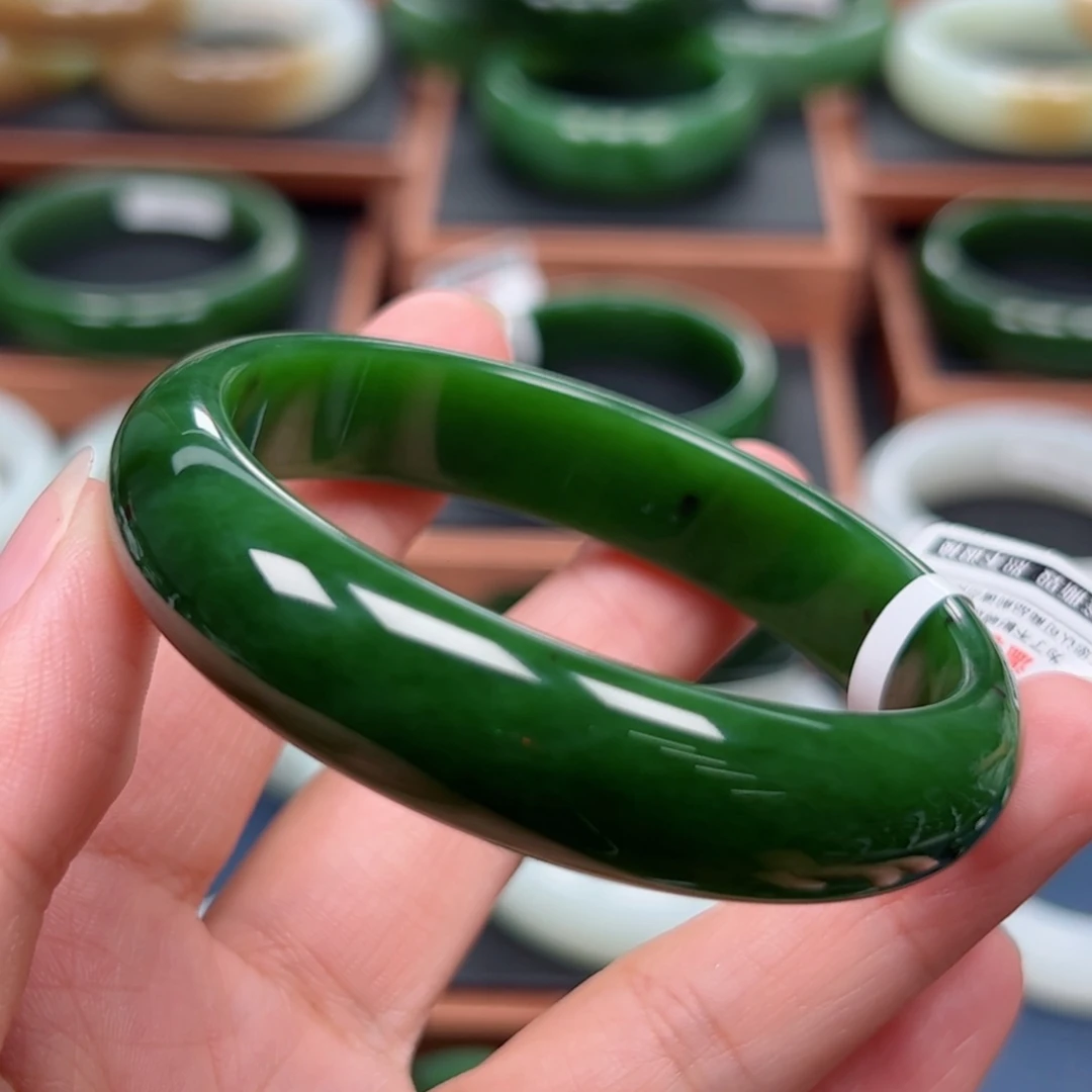 未镶嵌手镯和田玉（碧玉）