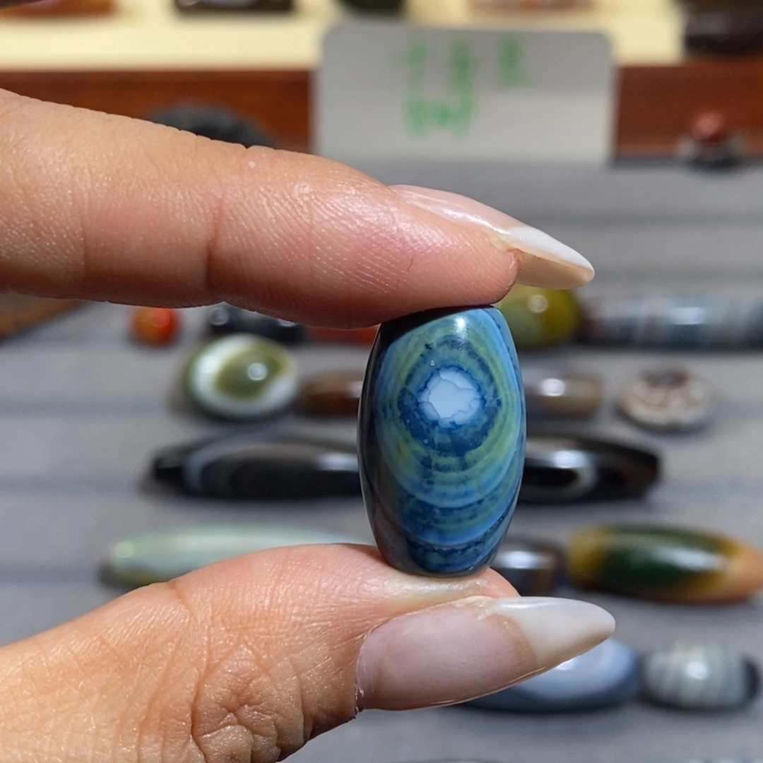 玛瑙/玉髓颈饰未镶嵌辉*