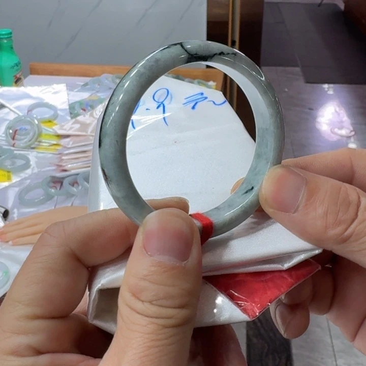 翡翠手镯未镶嵌?***?纯天然缅甸翡翠A货买断