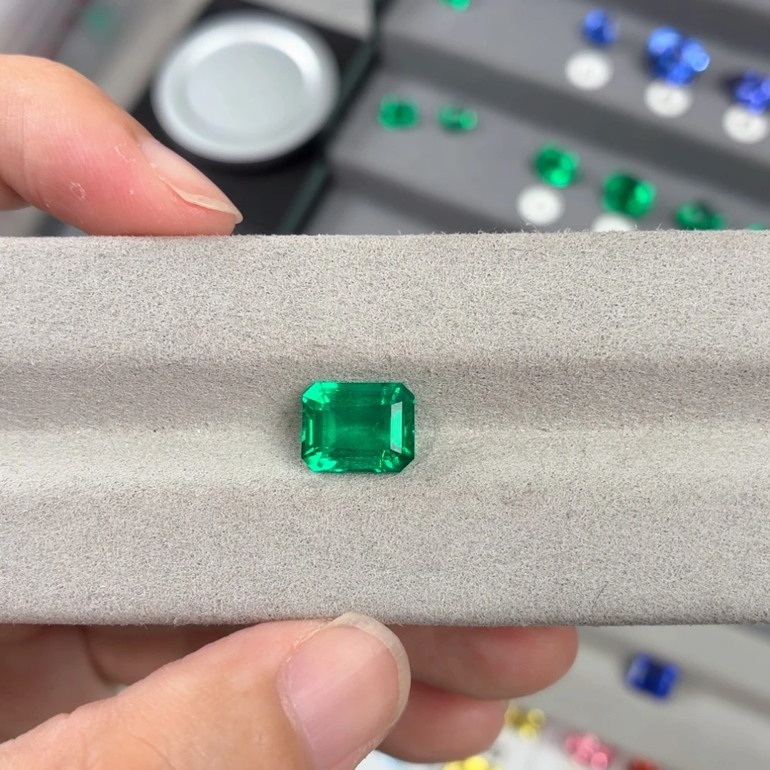 失***梦裸石合成（培育）祖母绿3.14ct