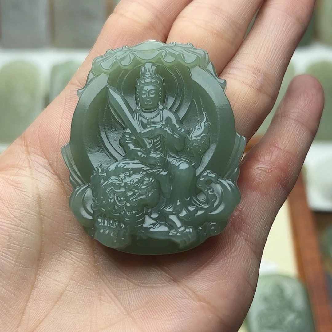 郑****和田玉未镶嵌颈饰