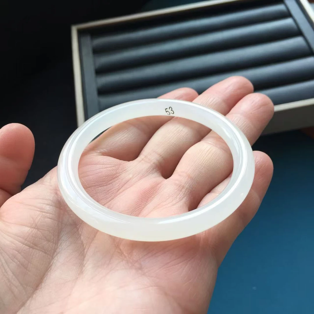 一对一过货 玉你同行 和田玉高冰晴底色细条圈口53mm编号：1417